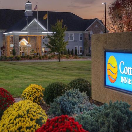 Comfort Inn & Suites And Conference Center Mount Pleasant Exterior foto